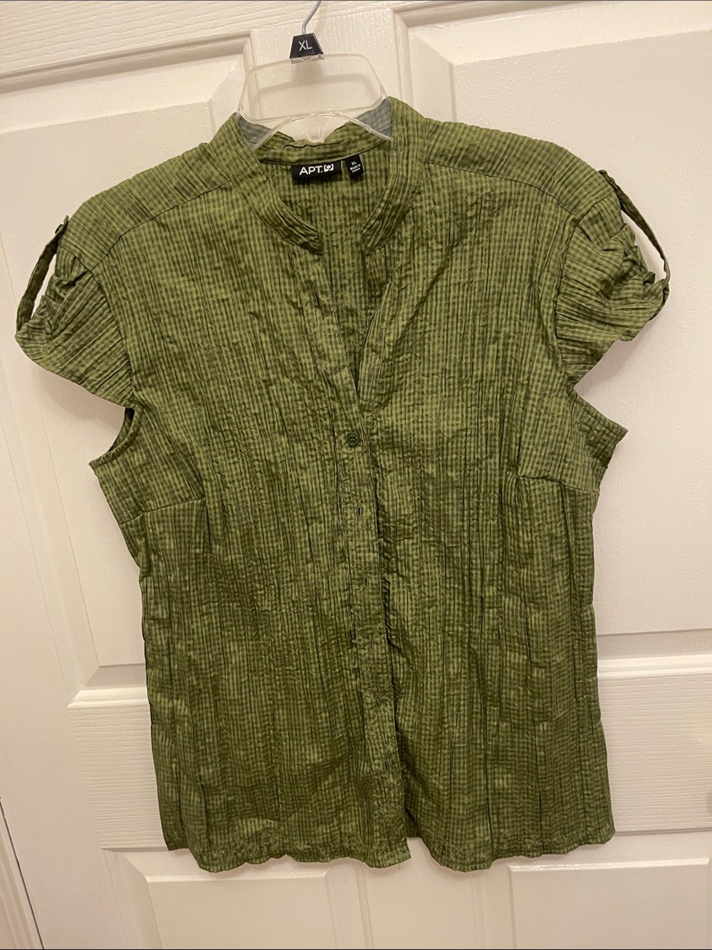 Apt. 9 Olive Green Textured Short Sleeve Button-Up Blouse